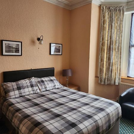 Queens Guest House ビーストン エクステリア 写真
