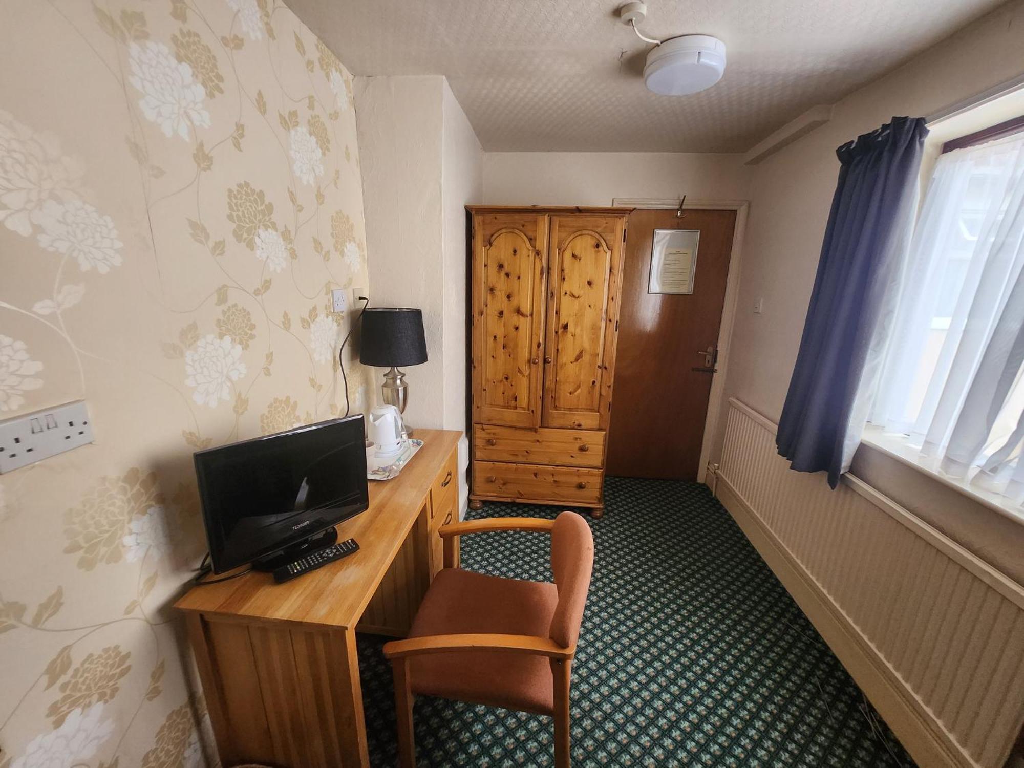 Queens Guest House ビーストン エクステリア 写真