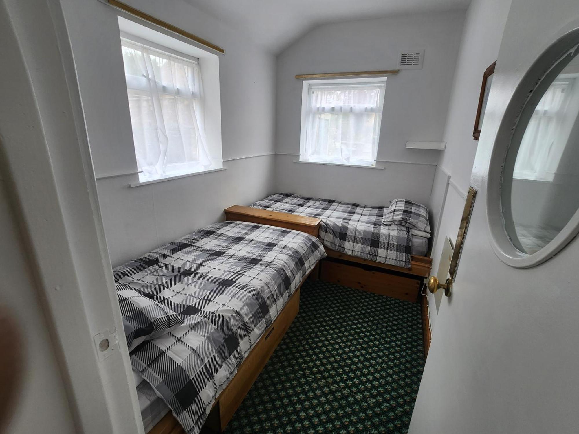 Queens Guest House ビーストン エクステリア 写真